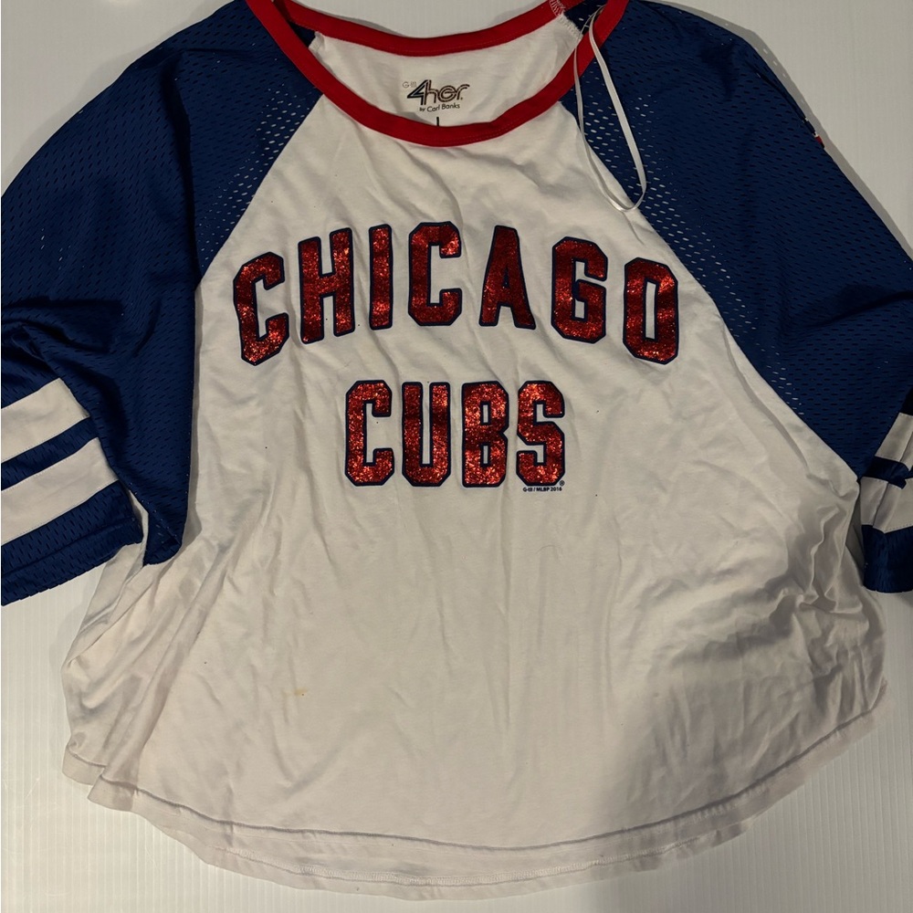 Chicago Cubs size large women’s shirt